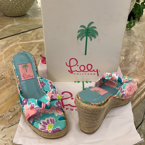 NWT Beautiful Lilly Pulitzer wedge shoes - Picture 8 of 11